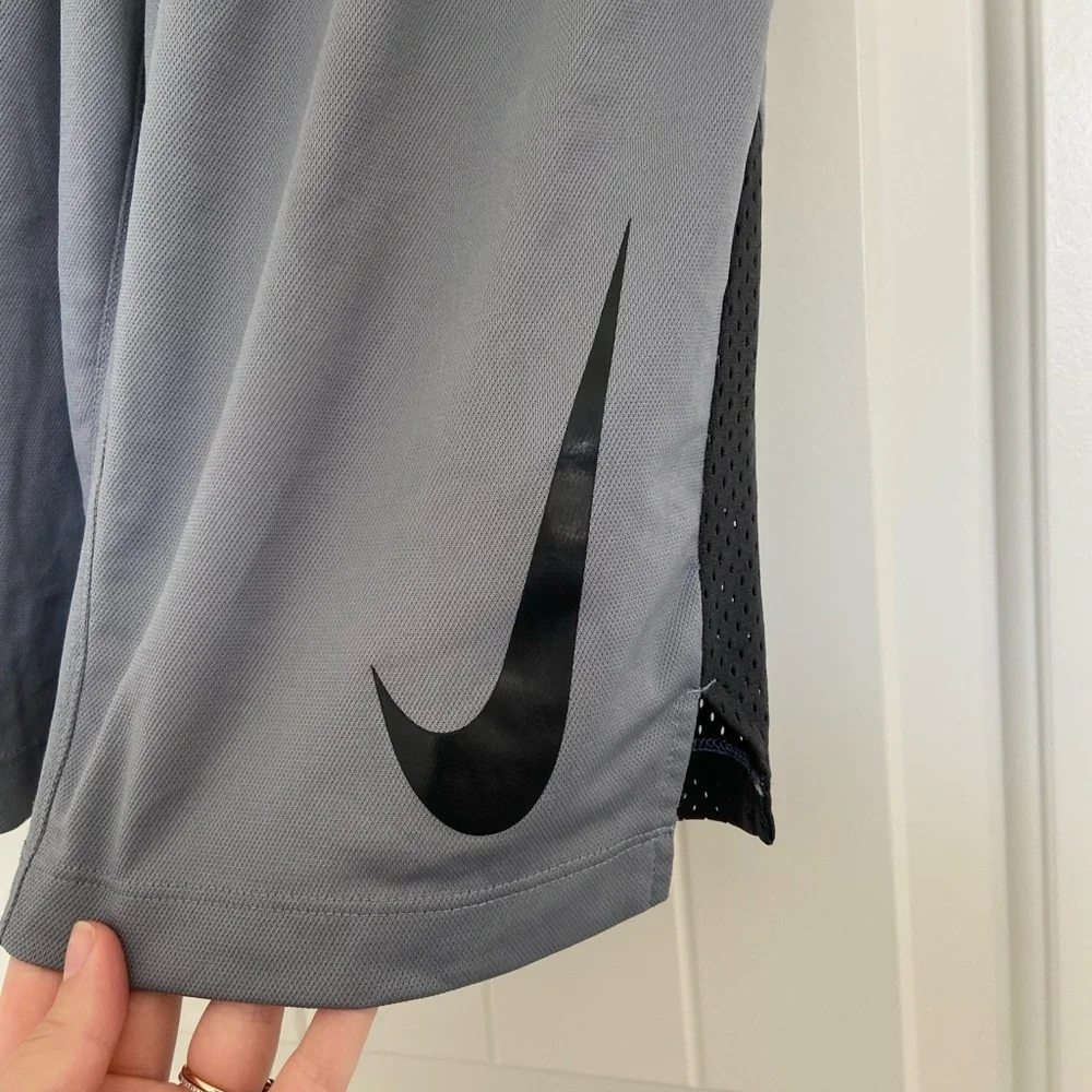Nike boy’s gray dri-fit athletic‎ shorts — medium